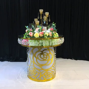 Luksusa zelta metāla rāmis no nerūsējošā tērauda apaļa stikla gadījumā puse, kāzu torte galdus ar kristāla